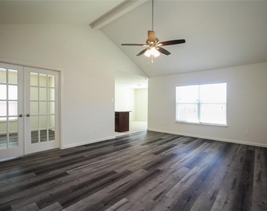 1325 Englemann Drive - Photo Thumbnail 2