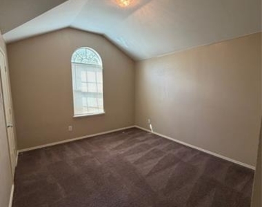 1343 Marvin Gardens - Photo Thumbnail 9