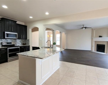 5117 Sweetgum Court - Photo Thumbnail 10