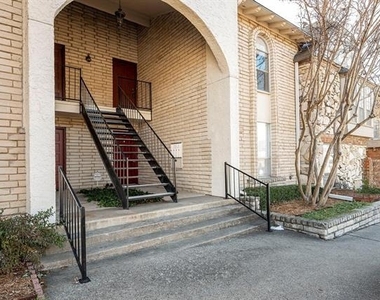 15926 Stillwood Street - Photo Thumbnail 2