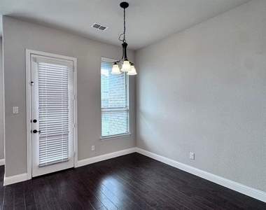 311 Lexington Avenue - Photo Thumbnail 11