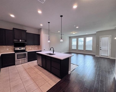 311 Lexington Avenue - Photo Thumbnail 7