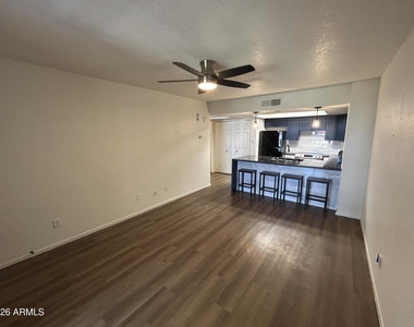 4730 W Northern Avenue - Photo Thumbnail 3