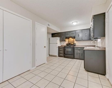 1728 Sanford - Photo Thumbnail 6