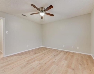 1728 Sanford - Photo Thumbnail 9