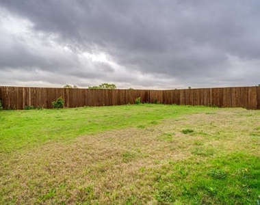 4913 Sagerun Drive - Photo Thumbnail 20