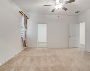 4913 Sagerun Drive - Photo Thumbnail 13
