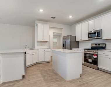 4913 Sagerun Drive - Photo Thumbnail 1