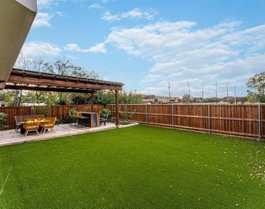 4013 Ivanhoe Lane - Photo Thumbnail 35