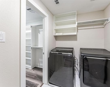 4013 Ivanhoe Lane - Photo Thumbnail 33