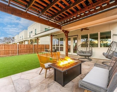 4013 Ivanhoe Lane - Photo Thumbnail 37
