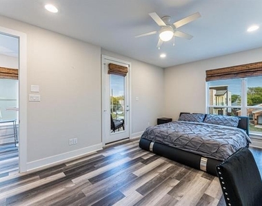 4013 Ivanhoe Lane - Photo Thumbnail 13