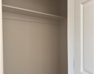 1009 Danforth Court - Photo Thumbnail 18
