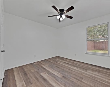 1002 Manassas Drive - Photo Thumbnail 28