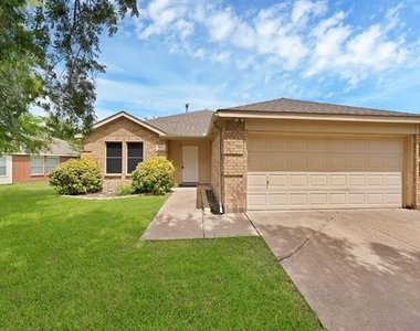 1002 Manassas Drive - Photo Thumbnail 2