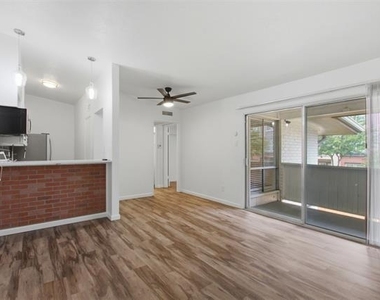 2627 Douglas Avenue - Photo Thumbnail 3
