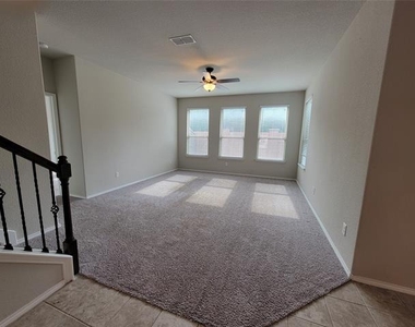 4725 Redbud Drive - Photo Thumbnail 10
