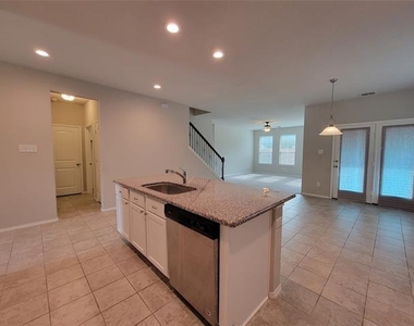 4725 Redbud Drive - Photo Thumbnail 2