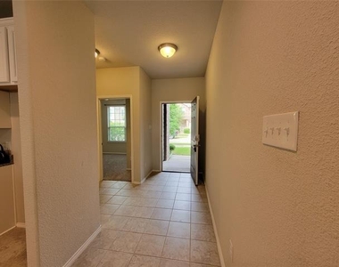 4725 Redbud Drive - Photo Thumbnail 11