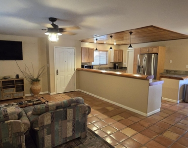 14837 N El Sobrante Avenue - Photo Thumbnail 2