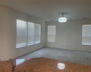 8921 Bison Creek Drive - Photo Thumbnail 4