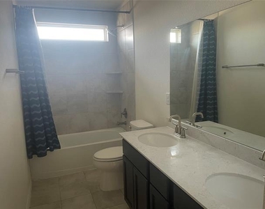 8921 Bison Creek Drive - Photo Thumbnail 14