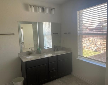 8921 Bison Creek Drive - Photo Thumbnail 13