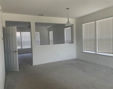 8921 Bison Creek Drive - Photo Thumbnail 5