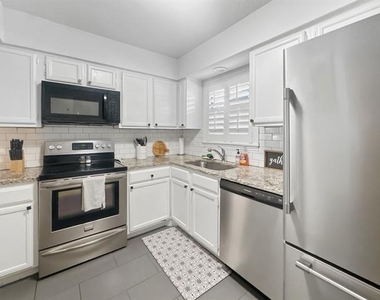 15151 Berry Trail - Photo Thumbnail 4
