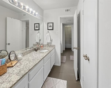 15151 Berry Trail - Photo Thumbnail 11
