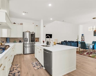 8869 Bailey Street - Photo Thumbnail 14
