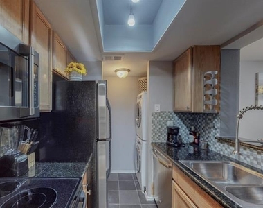 5916 Gaston Avenue - Photo Thumbnail 10
