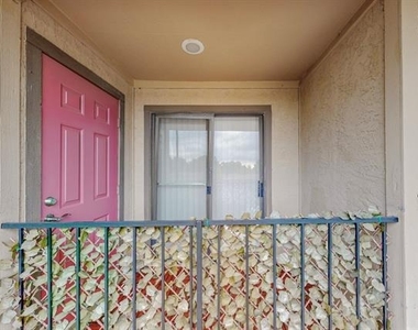 5916 Gaston Avenue - Photo Thumbnail 21