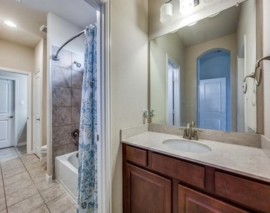 7340 Beranger Drive - Photo Thumbnail 18