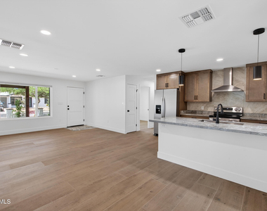 5407 W Holly Street - Photo Thumbnail 16