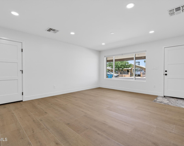 5407 W Holly Street - Photo Thumbnail 20