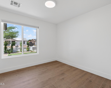 5407 W Holly Street - Photo Thumbnail 30