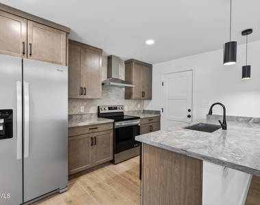 5407 W Holly Street - Photo Thumbnail 14