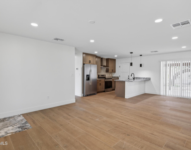 5407 W Holly Street - Photo Thumbnail 19
