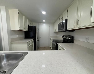 8400 Hickory Street - Photo Thumbnail 4