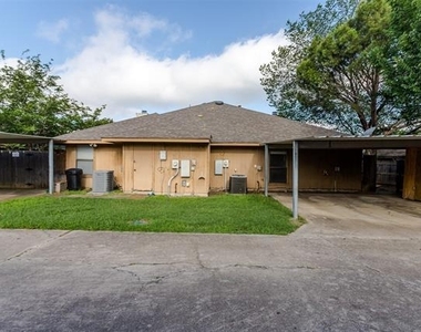 2301 Kingsford Court - Photo Thumbnail 22