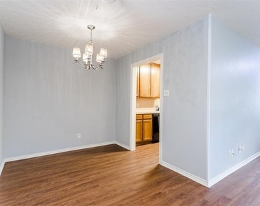 2301 Kingsford Court - Photo Thumbnail 8
