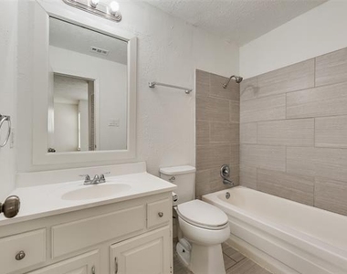 1732 Delaford Court - Photo Thumbnail 25