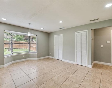 1732 Delaford Court - Photo Thumbnail 15