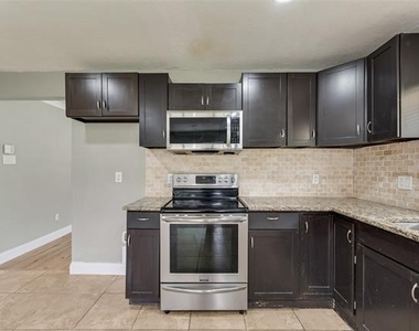 1732 Delaford Court - Photo Thumbnail 9