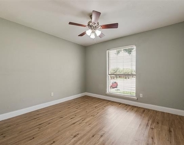 1732 Delaford Court - Photo Thumbnail 26