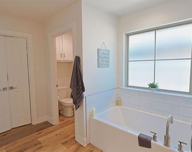 5733 Legacy Drive - Photo Thumbnail 14