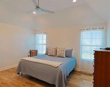 5733 Legacy Drive - Photo Thumbnail 10