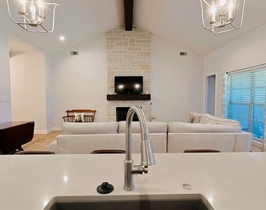 5733 Legacy Drive - Photo Thumbnail 3