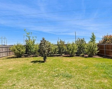 5733 Legacy Drive - Photo Thumbnail 23